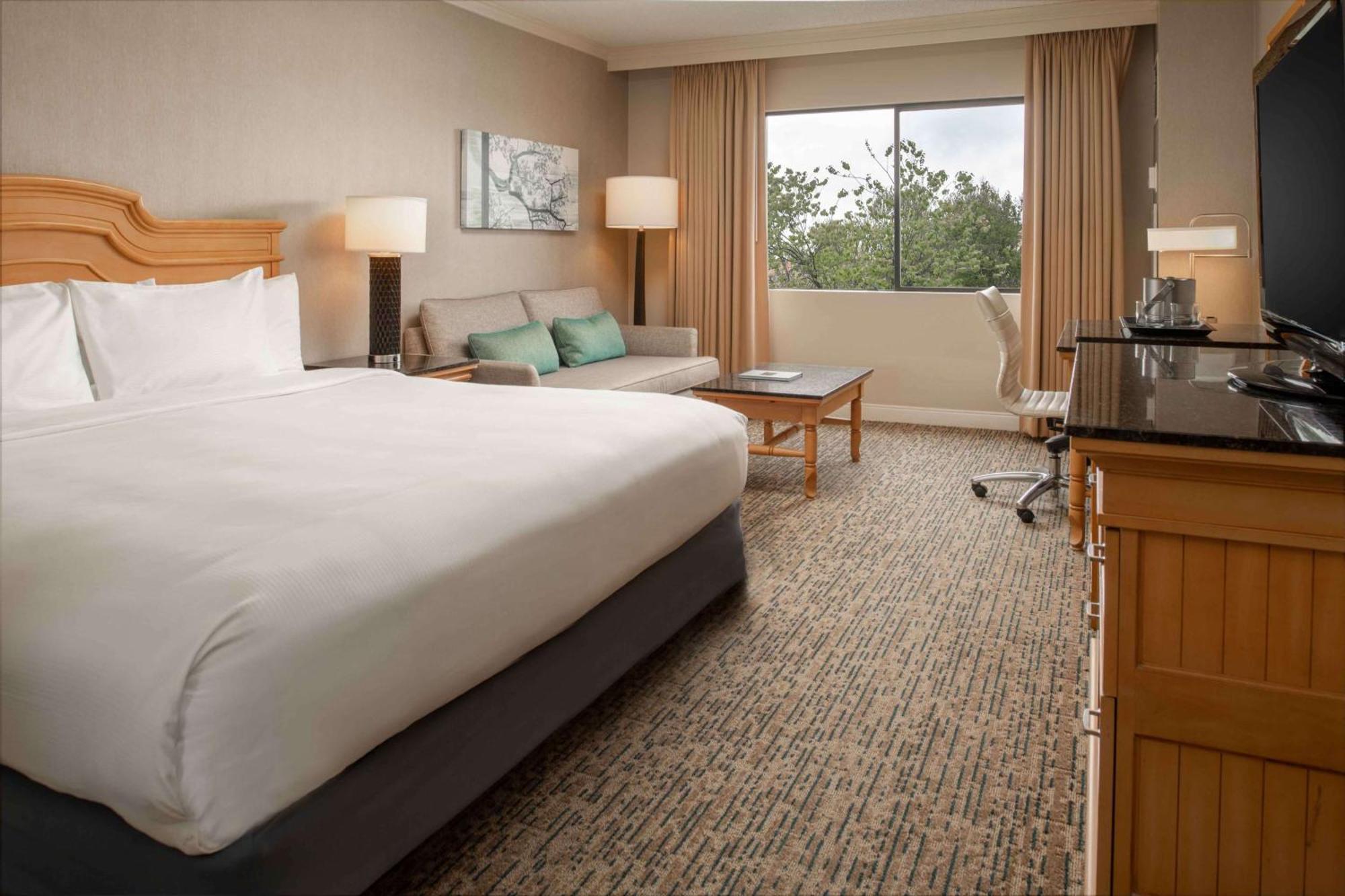 Doubletree By Hilton Sonoma Wine Country