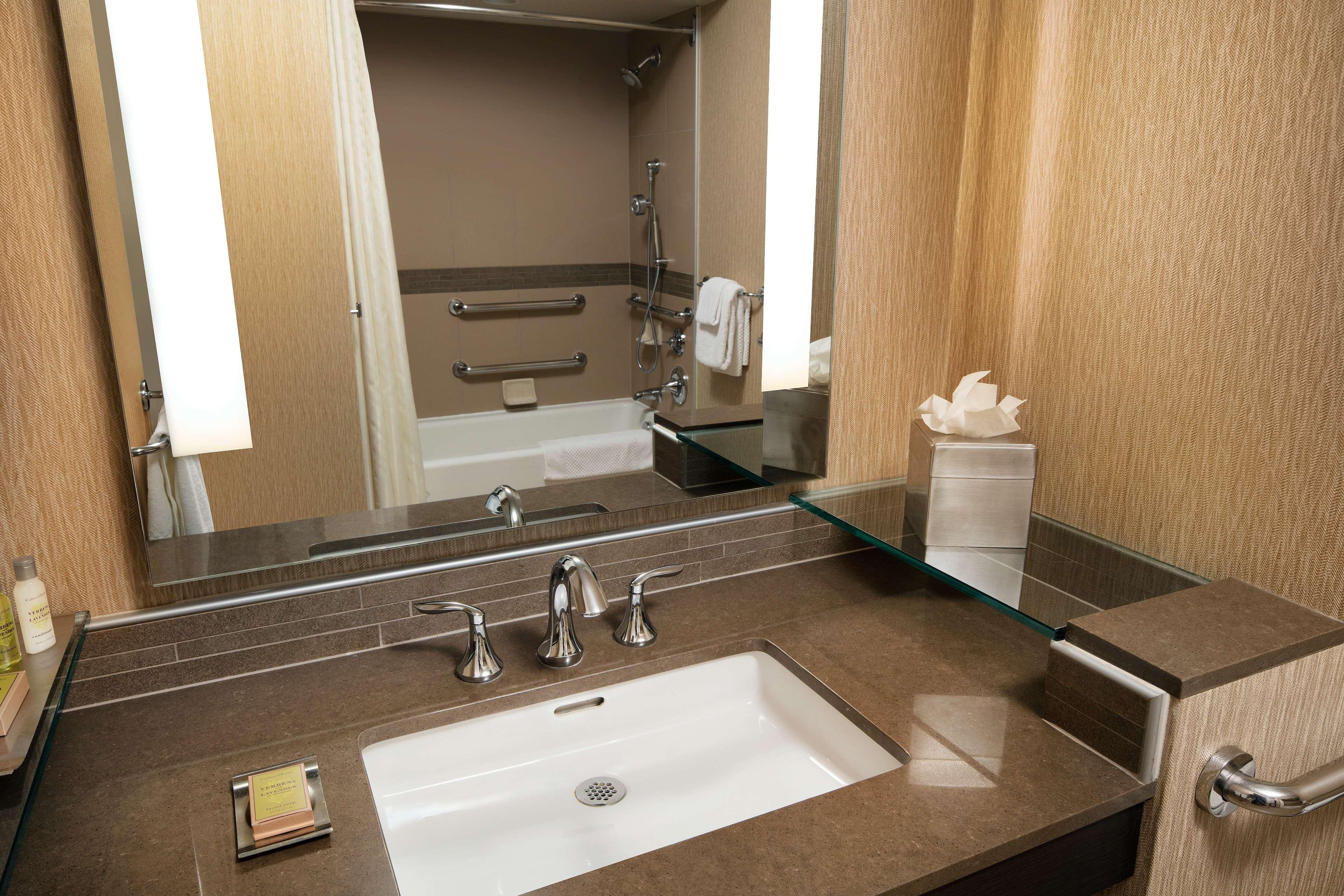 Doubletree By Hilton Sonoma Wine Country