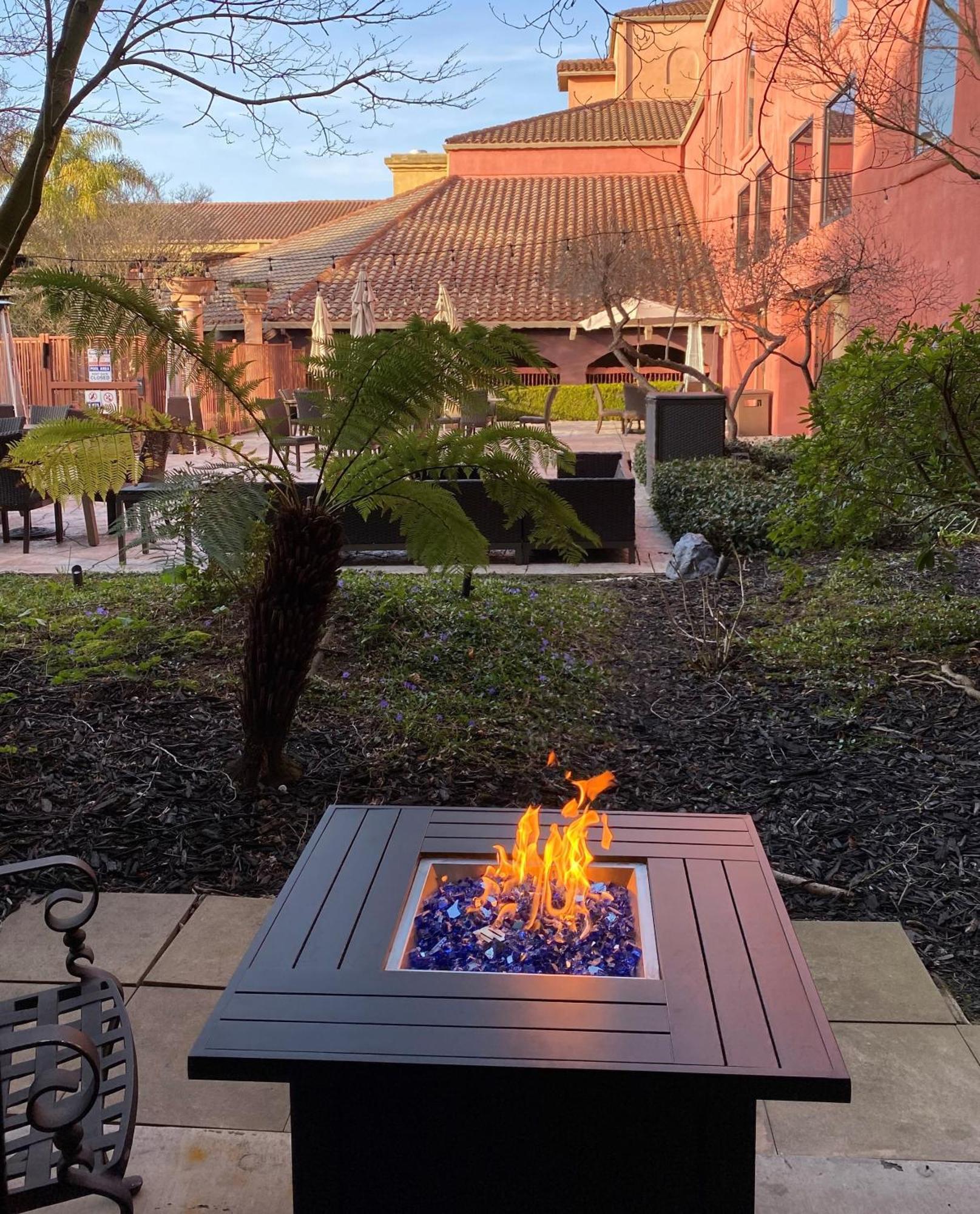 Doubletree By Hilton Sonoma Wine Country Resort